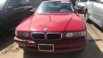 2001 BMW 740